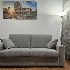 50 Passi Colosseo , Roma Italia